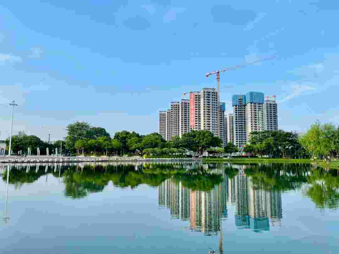 东湖学府.jpg 东湖学府.jpg