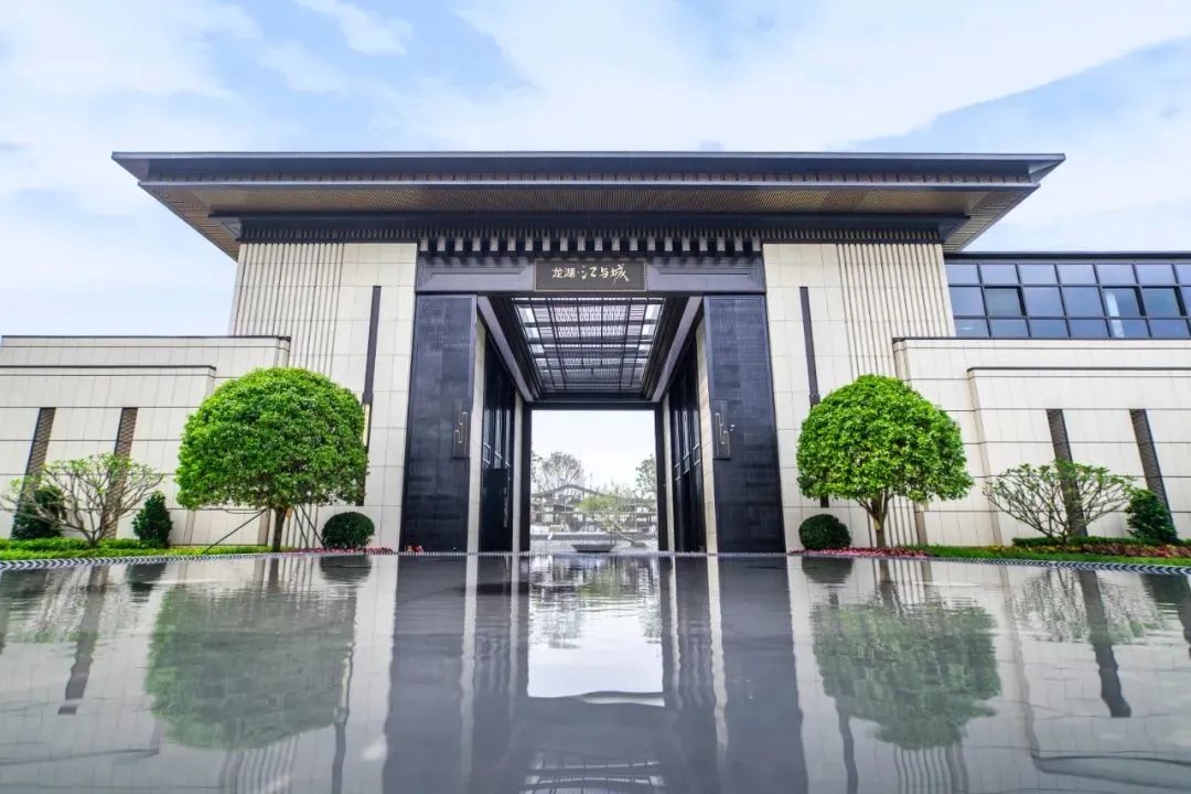佛山龙湖江与城什么时候交楼?预计2023年9月交付